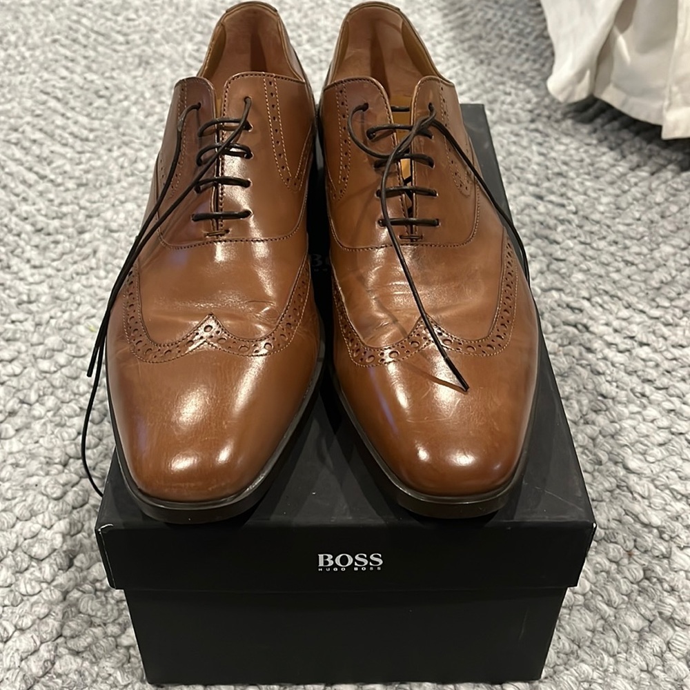 Hugo Boss Brend new pair of shoes size 9